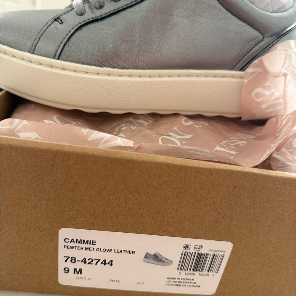 Johnston & Murphy Pewter Leather Sneakers